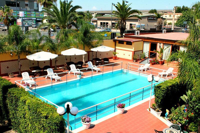 Hotel La Villa ミステルビアンコ エクステリア 写真